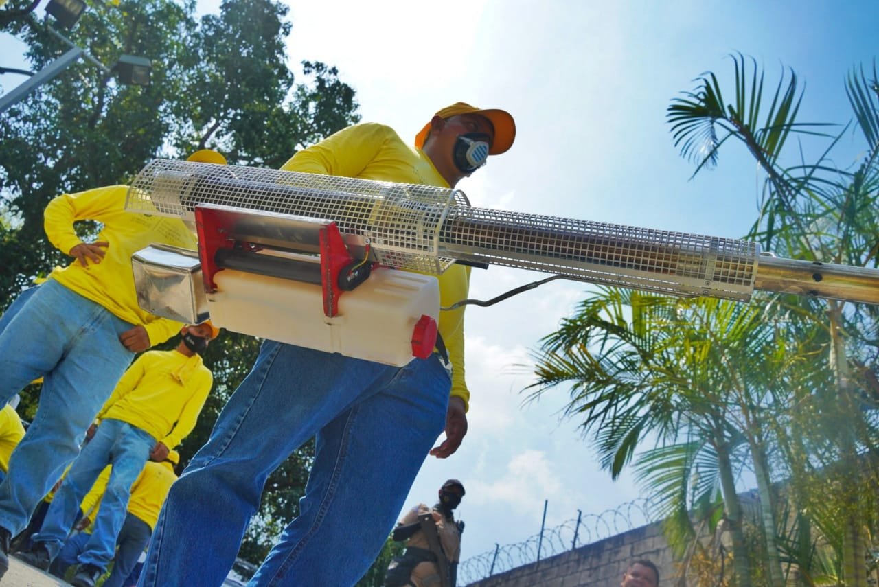 Gobierno incorpora reos en fase de confianza a megajornada de fumigación en colonia Escalón gobierno-incorpora-reos-en-fase-de-confianza-a-megajornada-de-fumigacion-en-colonia-escalon